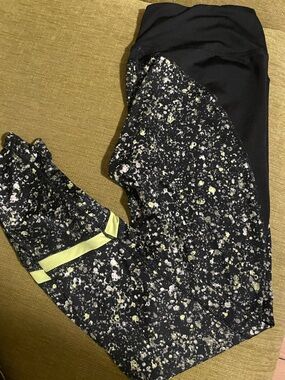 Cotton On Black Speckled Leggings with Yellow Accents